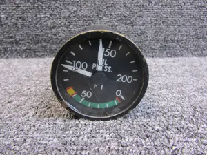 S-208-5 LearJet Dual Oil Pressure Indicator (Cracked Face and Dented Body)